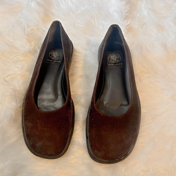 DKNY flats - Picture 1 of 4